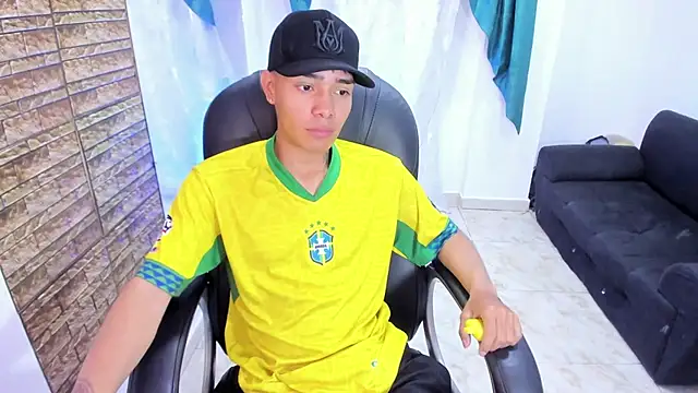 Hunteer Boy online show from October 1, 8:04 pm