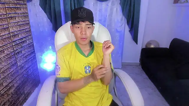 Hunteer Boy online show from October 6, 11:46 pm