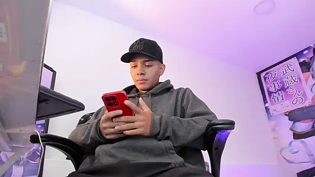 Hunteer Boy online show from October 14, 7:25 pm