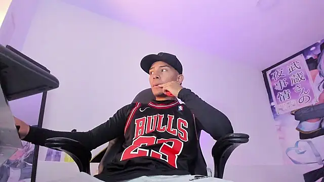 Hunteer Boy online show from October 16, 9:27 pm