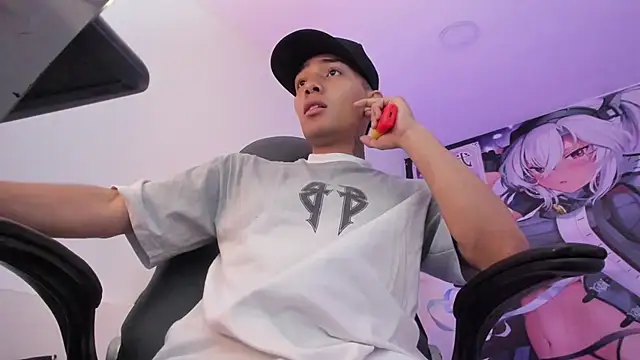 Hunteer Boy online show from October 22, 8:08 pm