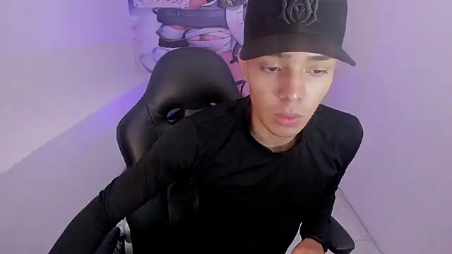 Hunteer Boy online show from October 24, 3:03 am