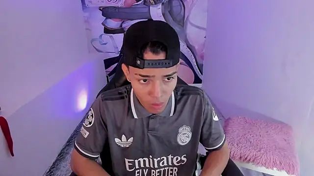 Hunteer Boy online show from October 25, 3:47 am