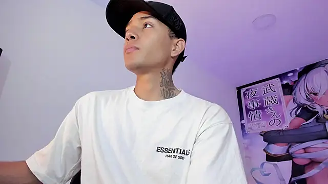 Hunteer Boy online show from October 28, 3:32 am