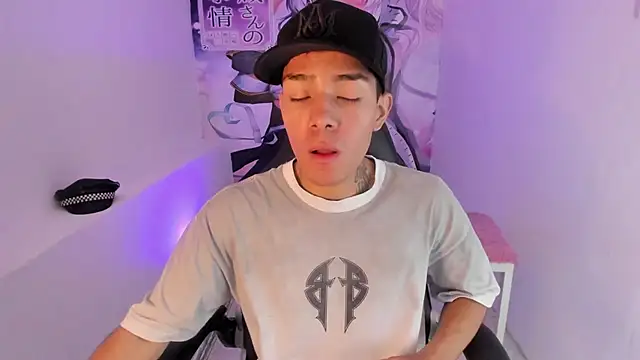 Hunteer Boy online show from October 31, 4:13 am