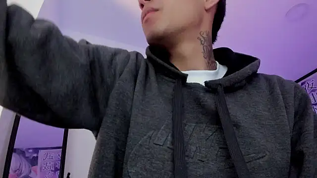 Hunteer Boy online show from November 4, 12:37 pm