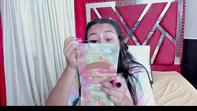 Snapshot of Luna021_1 chatting on September 24, 7:28 pm Luna021 1 online show from September 24, 7:28 pm