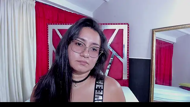 Snapshot of Luna021_1 chatting on September 29, 7:19 pm Luna021 1 online show from September 29, 7:19 pm