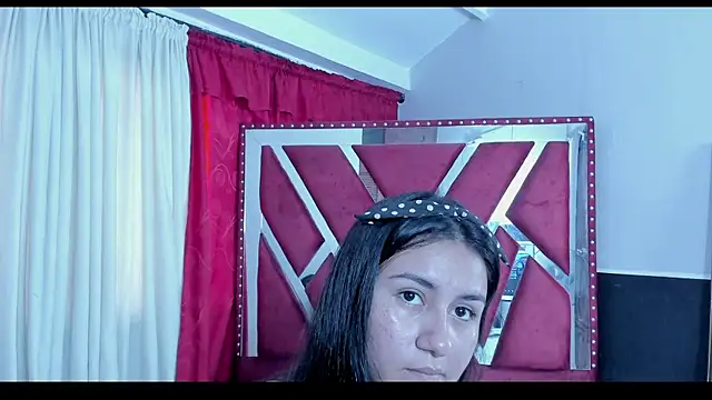 Snapshot of Luna021_1 chatting on October 4, 7:45 pm Luna021 1 online show from October 4, 7:45 pm