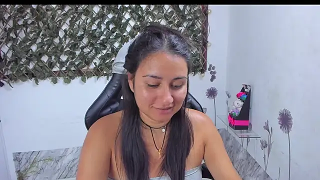 Luna021 1 online show from November 28, 7:49 pm