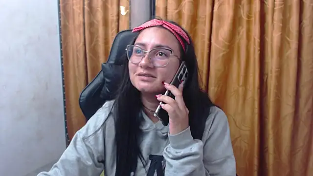 Luna021 1 online show from December 5, 9:00 pm