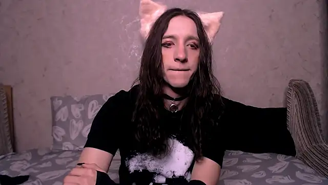 Snapshot of SilverMuse_ chatting on October 11, 1:49 am SilverMuse online show from October 11, 1:49 am