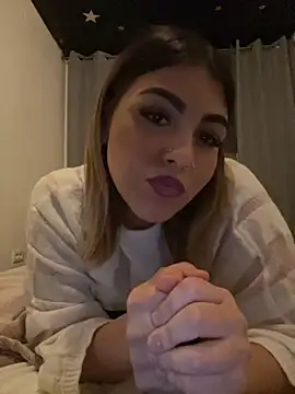 lolaadora online show from October 8, 10:40 pm