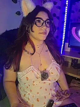 Snapshot of MegXo chatting on October 22, 6:35 am MegXo online show from October 22, 6:35 am