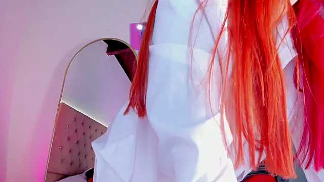 Hayley  Roberts online show from October 27, 7:18 pm