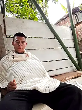 Snapshot of DivertedMongol chatting on October 12, 8:19 pm DivertedMongol online show from October 12, 8:19 pm