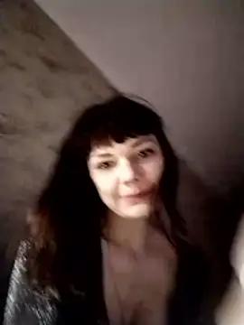 AliceSwan1122 online show from April 24, 8:00 pm