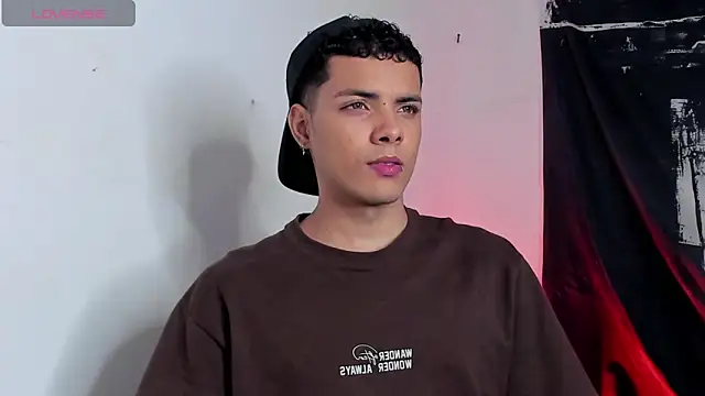 Avaggi online show from November 1, 11:29 pm