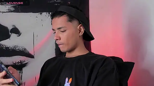 Avaggi online show from November 3, 11:04 pm