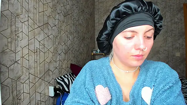 HOOT ANDREEAXXX online show from January 5, 6:56 pm