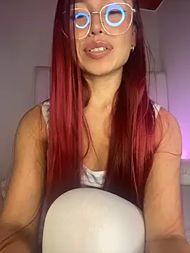Snapshot of Abbi_Gomez chatting on April 7, 2:45 am Abbi Gomez online show from April 7, 2:45 am