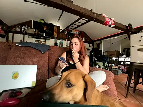 Snapshot of PeridotPrincessOfficial chatting on November 12, 5:35 pm PeridotPrincessOfficial online show from November 12, 5:35 pm