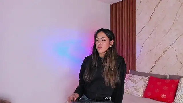 Snapshot of Susy_spark chatting on January 16, 1:31 am Susy spark online show from January 16, 1:31 am