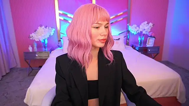 ShyySiren online show from September 19, 6:26 am