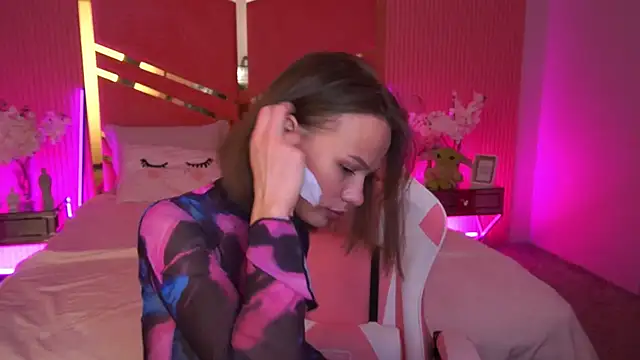 ShyySiren online show from November 29, 8:28 am