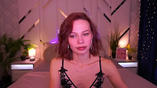 ShyySiren online show from February 11, 3:50 pm