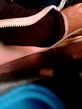 Snapshot of Dropepe1995 chatting on October 25, 6:46 pm Dropepe1995 online show from October 25, 6:46 pm