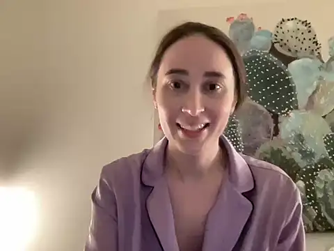 Snapshot of Ysaleth chatting on October 10, 8:35 am Ysaleth online show from October 10, 8:35 am