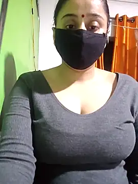 Snapshot of Romantic_couple89 chatting on December 16, 3:28 pm Romantic couple89 online show from December 16, 3:28 pm