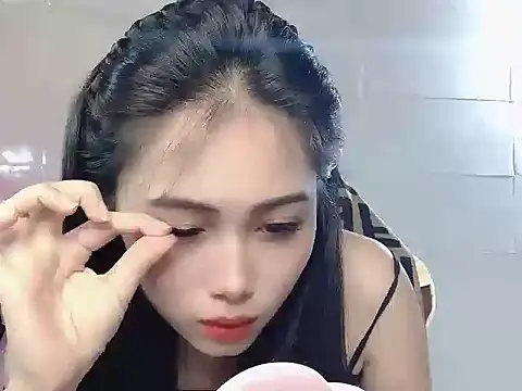 Lyly4757 online show from November 10, 1:43 pm