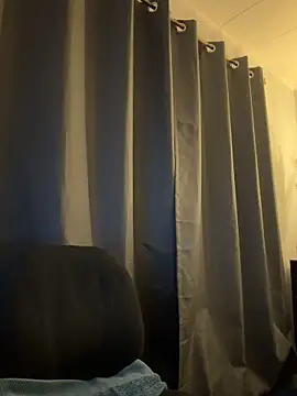 Snapshot of ZoeyJohnson chatting on November 7, 8:25 am ZoeyJohnson online show from November 7, 8:25 am