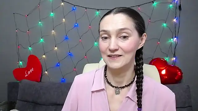 TayaFinch online show from February 15, 1:09 pm