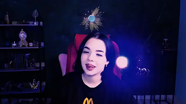 leslierowe  online show from September 23, 8:34 pm