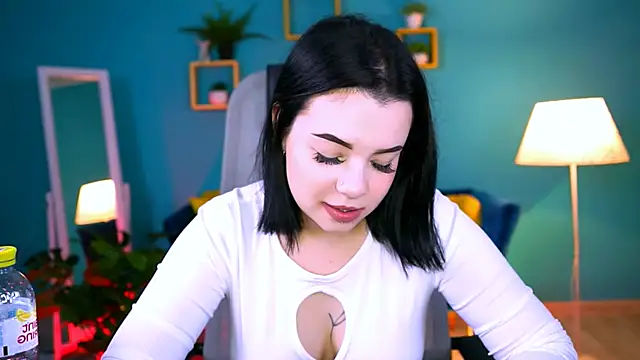 leslierowe  online show from October 4, 8:07 pm