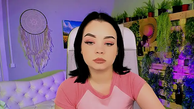 leslierowe  online show from October 18, 4:41 pm