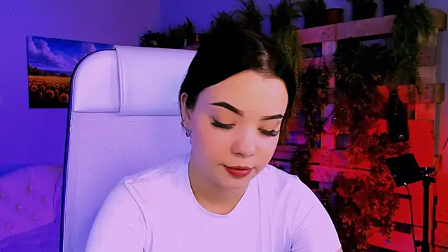 leslierowe  online show from October 20, 7:58 pm