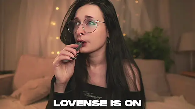 DarcyAspacio online show from February 5, 11:48 am