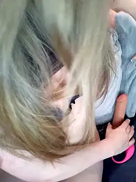 Lolapussyxoxo online show from April 30, 12:33 pm