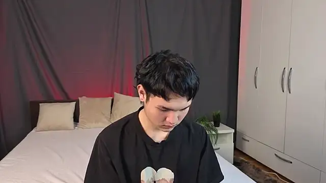 Kaelix1 online show from September 20, 1:45 pm