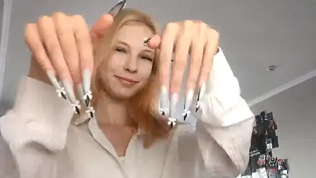 Fafa Fluff online show from September 21, 3:13 pm