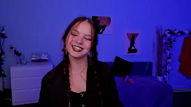 BetsyKiss online show from October 23, 5:12 pm