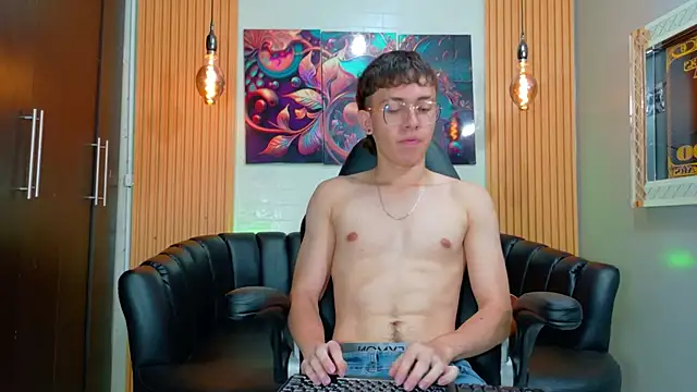 Dominic Carmine online show from September 20, 1:01 pm