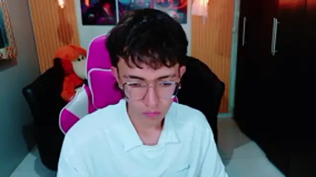 Dominic Carmine online show from November 4, 7:46 pm