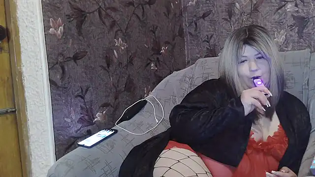 YuliiaSan online show from August 2, 7:45 pm