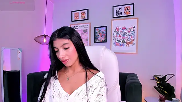 Tiffany Low online show from July 11, 2:31 pm