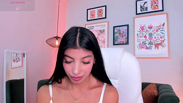 Tiffany Low online show from July 21, 1:24 pm